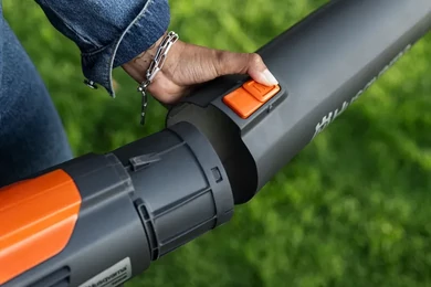 Husqvarna 122iB Akkumulátoros Lombfújó